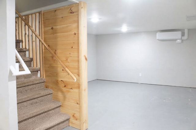 35 W Akard St, Ludlow, MA 01056