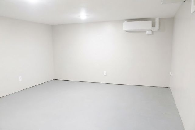 35 W Akard St, Ludlow, MA 01056
