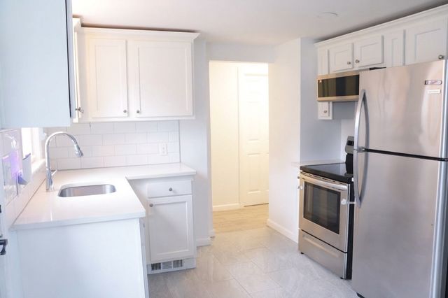 35 W Akard St, Ludlow, MA 01056