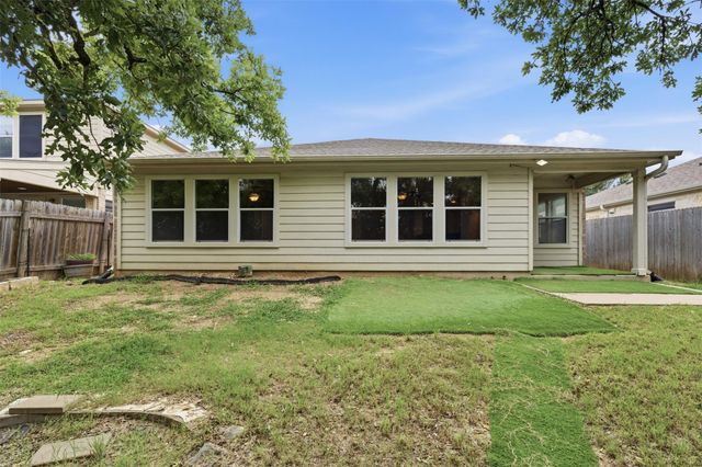 725 Kingfisher LN, Leander, TX 78641