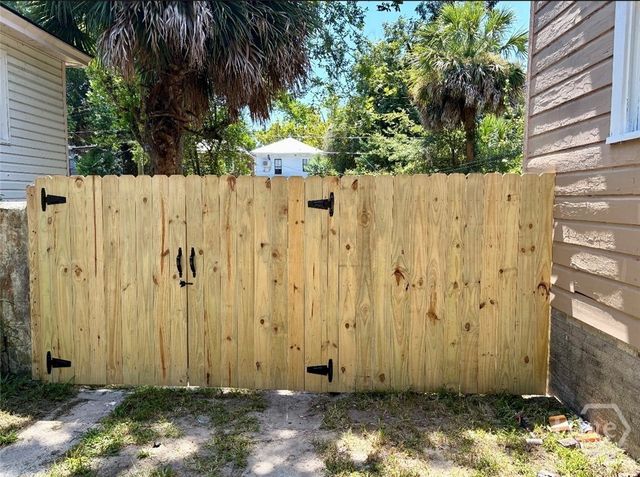 627 W 39th Street, Savannah, GA 31415