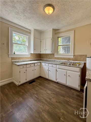 627 W 39th Street, Savannah, GA 31415