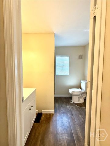 627 W 39th Street, Savannah, GA 31415