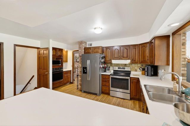 1305 Lake Shore Drive, Beaver Dam, WI 53916