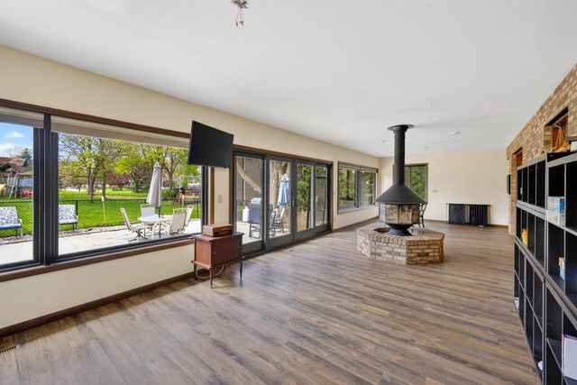1305 Lake Shore Drive, Beaver Dam, WI 53916
