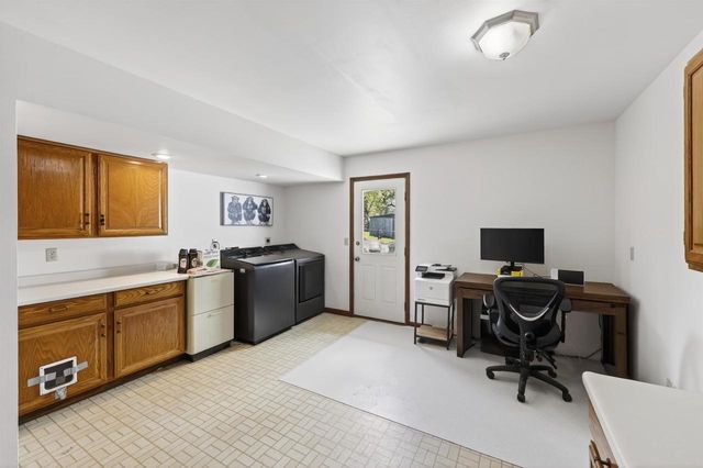 1305 Lake Shore Drive, Beaver Dam, WI 53916