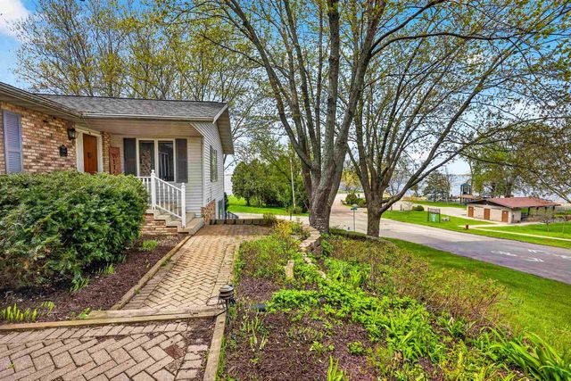 1305 Lake Shore Drive, Beaver Dam, WI 53916