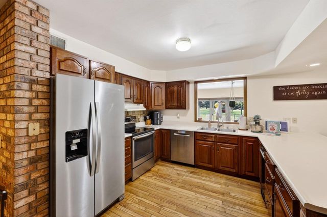 1305 Lake Shore Drive, Beaver Dam, WI 53916