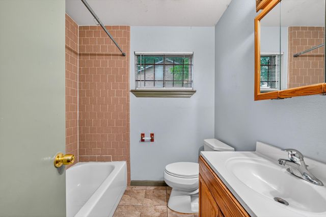 5725 Melanite Avenue, Houston, TX 77053