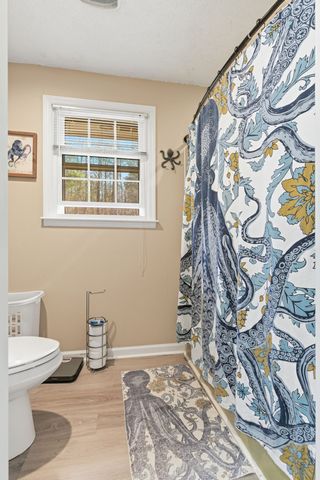 8073 Ridgewood Rd, Goodlettsville, TN 37072