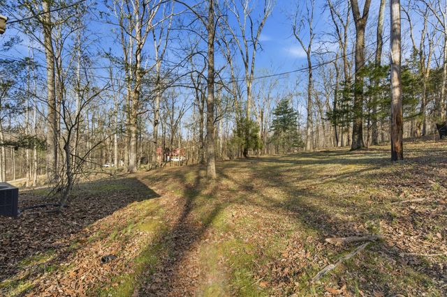 8073 Ridgewood Rd, Goodlettsville, TN 37072