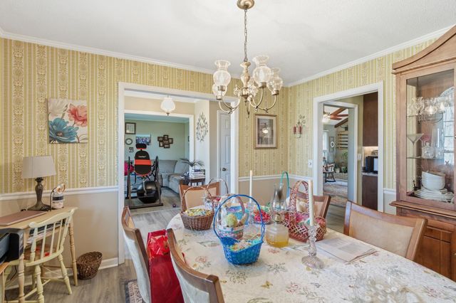 8073 Ridgewood Rd, Goodlettsville, TN 37072