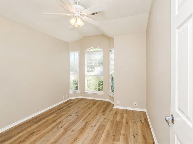 8925 Sierra Trail, Cross Roads, TX 76227