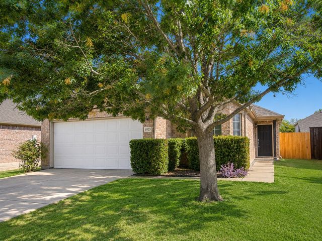 8925 Sierra Trail, Cross Roads, TX 76227