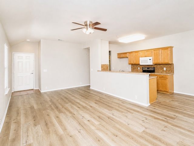 8925 Sierra Trail, Cross Roads, TX 76227