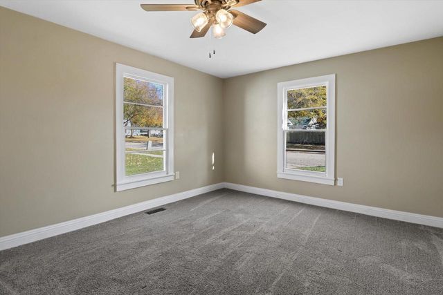 210 S Washington STREET, Elkhorn, WI 53121