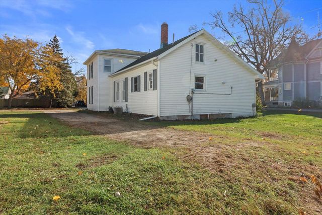 210 S Washington STREET, Elkhorn, WI 53121