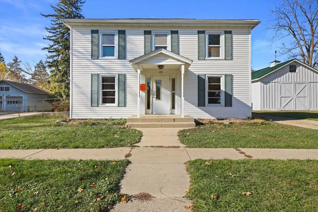210 S Washington STREET, Elkhorn, WI 53121