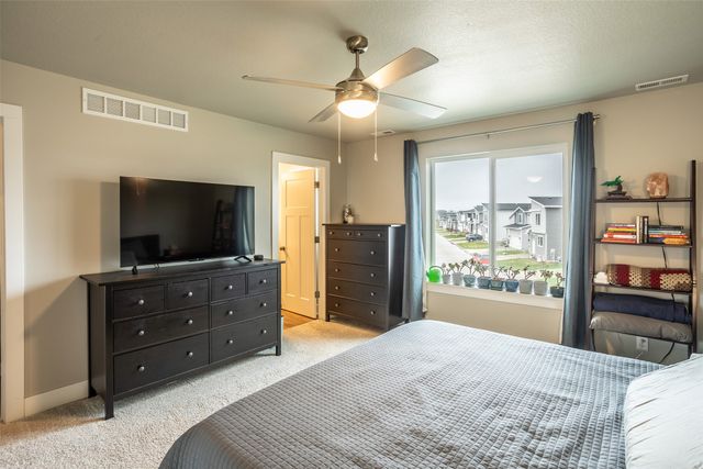 800 NE 14th Street, Grimes, IA 50111