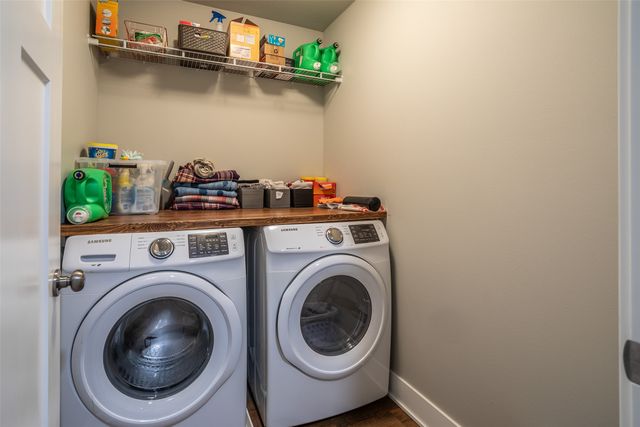 800 NE 14th Street, Grimes, IA 50111