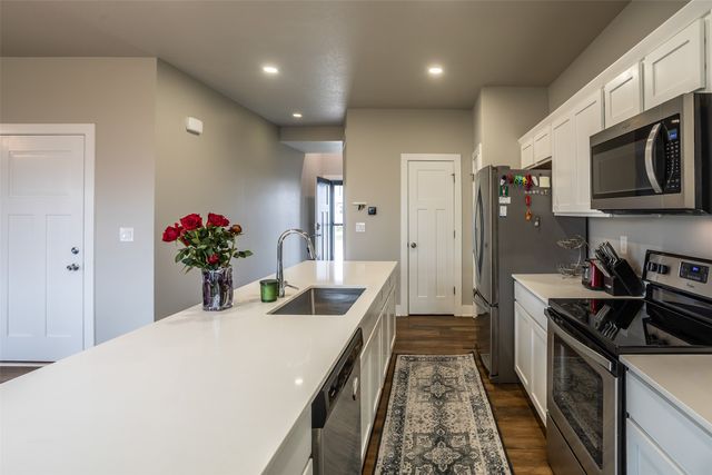 800 NE 14th Street, Grimes, IA 50111