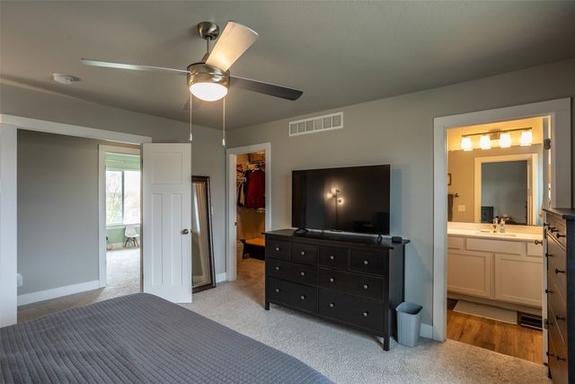 800 NE 14th Street, Grimes, IA 50111