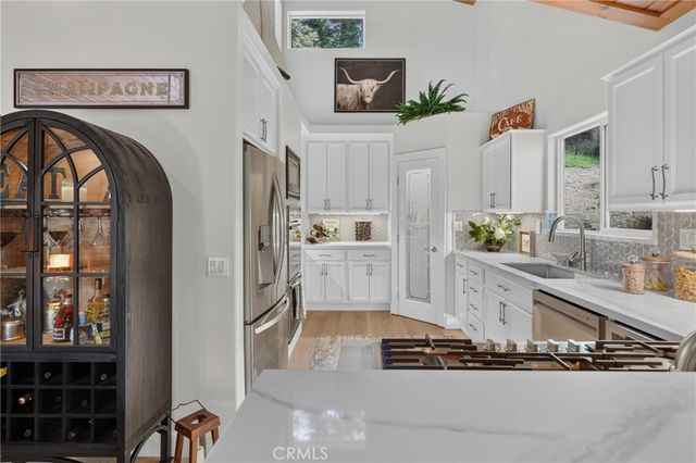 676 Lake Drive, Lake Arrowhead, CA 92352