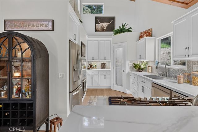 676 Lake Drive, Lake Arrowhead, CA 92352