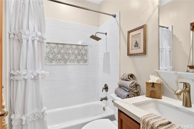 676 Lake Drive, Lake Arrowhead, CA 92352