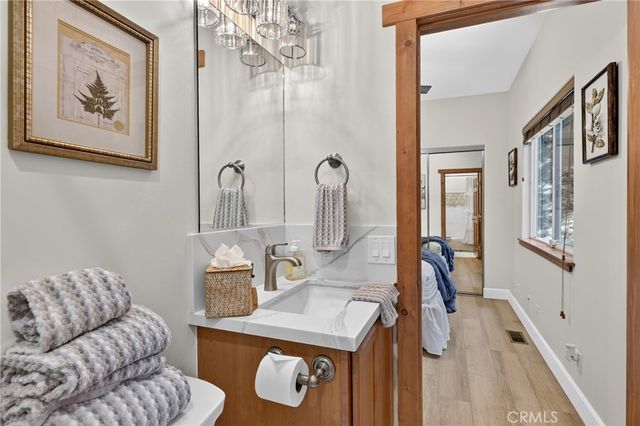 676 Lake Drive, Lake Arrowhead, CA 92352