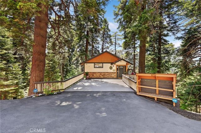 676 Lake Drive, Lake Arrowhead, CA 92352