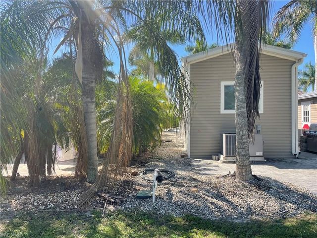 10201 Butterweed TRL, Fort Myers, FL 33905