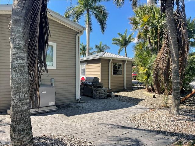 10201 Butterweed TRL, Fort Myers, FL 33905