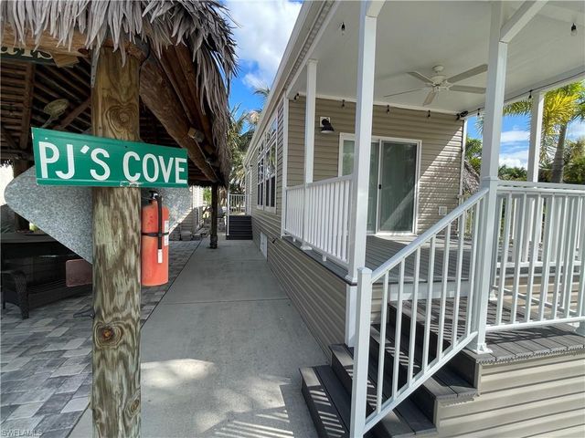 10201 Butterweed TRL, Fort Myers, FL 33905