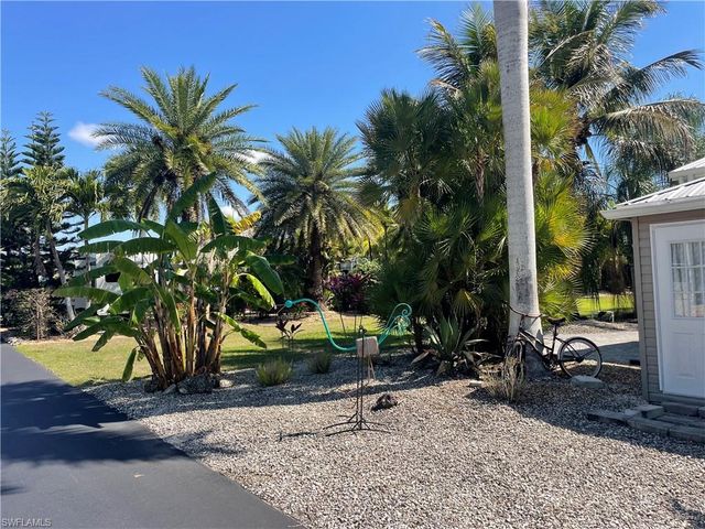 10201 Butterweed TRL, Fort Myers, FL 33905