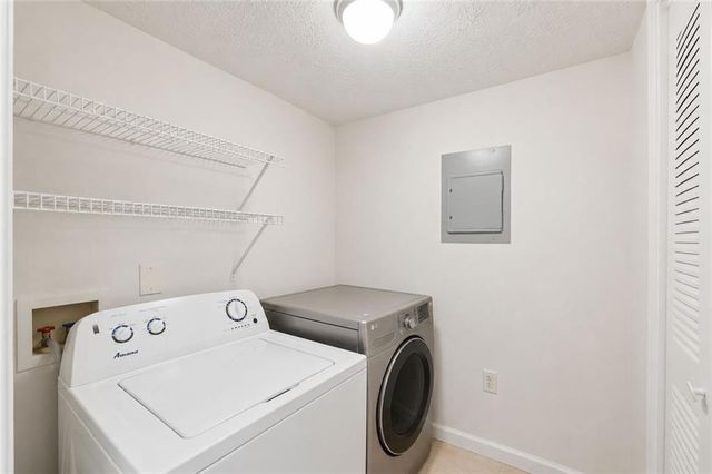 3985 Woodridge Way 3985 Building 11, Tucker, GA 30084