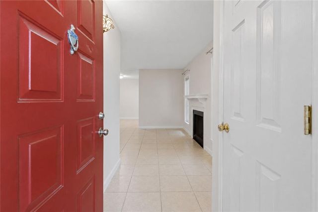 3985 Woodridge Way 3985 Building 11, Tucker, GA 30084