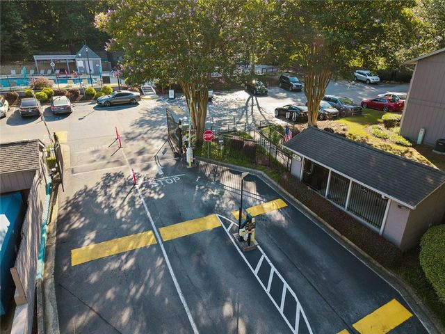 3985 Woodridge Way 3985 Building 11, Tucker, GA 30084
