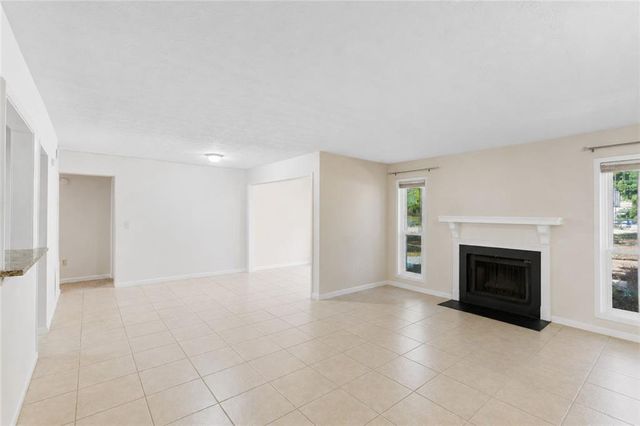 3985 Woodridge Way 3985 Building 11, Tucker, GA 30084