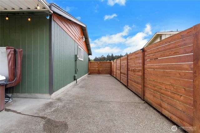 2621 150th Street Ct E, Tacoma, WA 98445