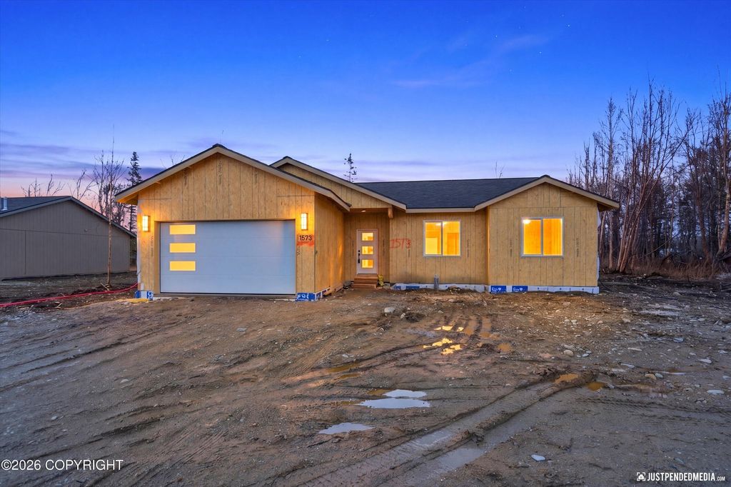 1573 E Hidden Ranch Loop, Palmer, AK 99645
