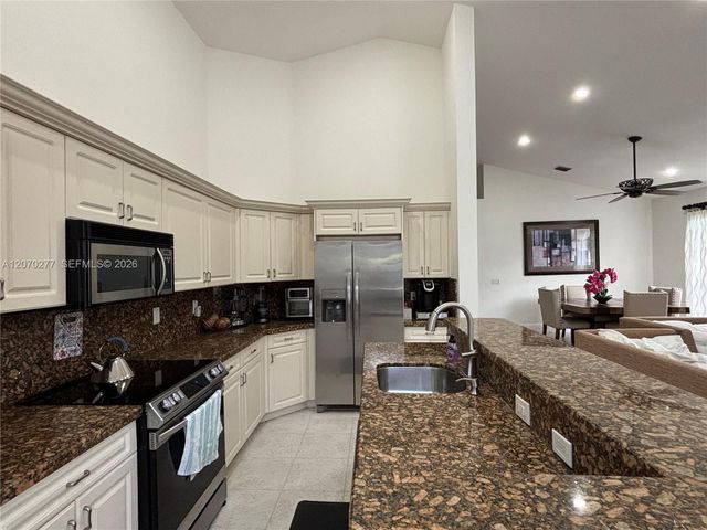 2932 NW 41st Street, Boca Raton, FL 33434