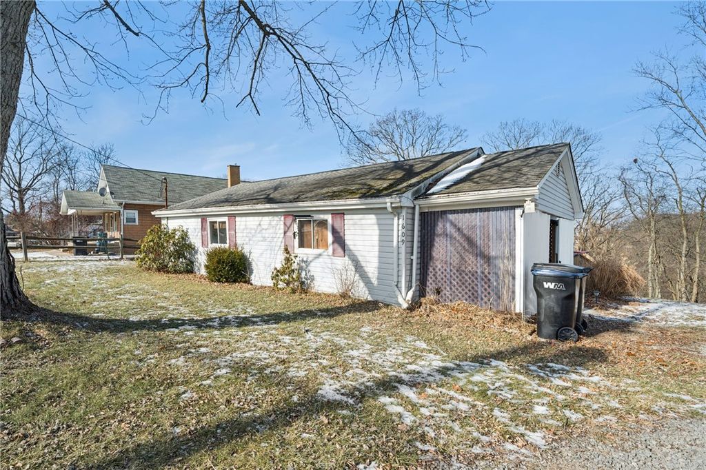 1609 Old Brodhead Rd, Center Twp, PA 15061
