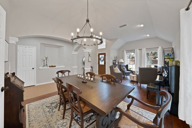 1068 Rosewood Drive, Grapevine, TX 76051