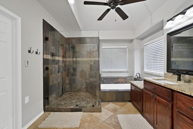 1068 Rosewood Drive, Grapevine, TX 76051