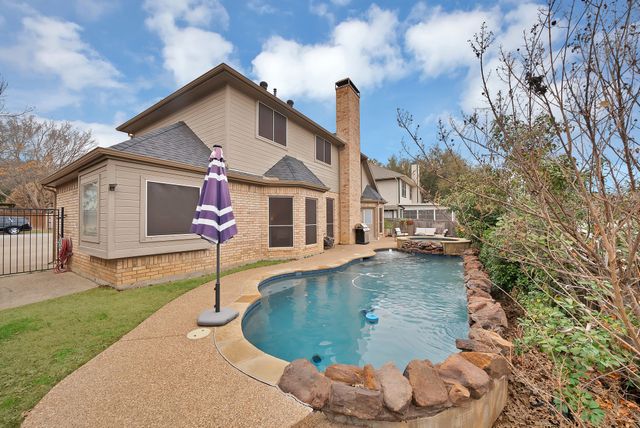 1068 Rosewood Drive, Grapevine, TX 76051