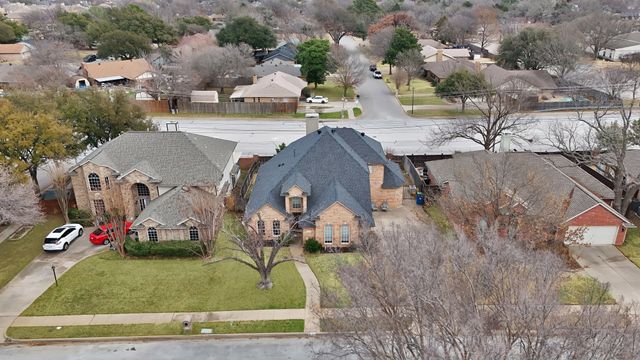 1068 Rosewood Drive, Grapevine, TX 76051