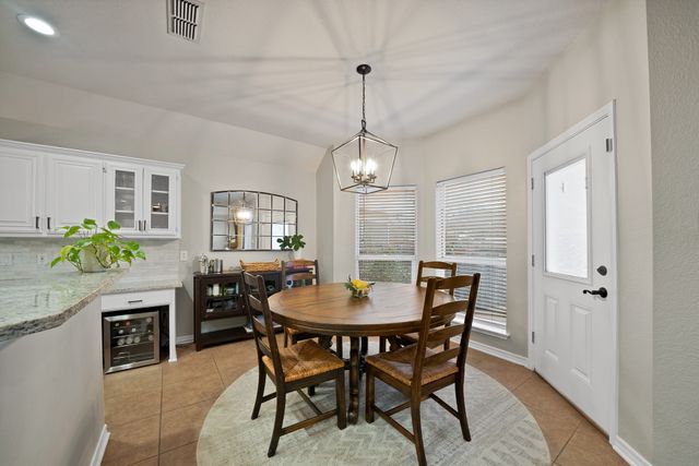 1068 Rosewood Drive, Grapevine, TX 76051