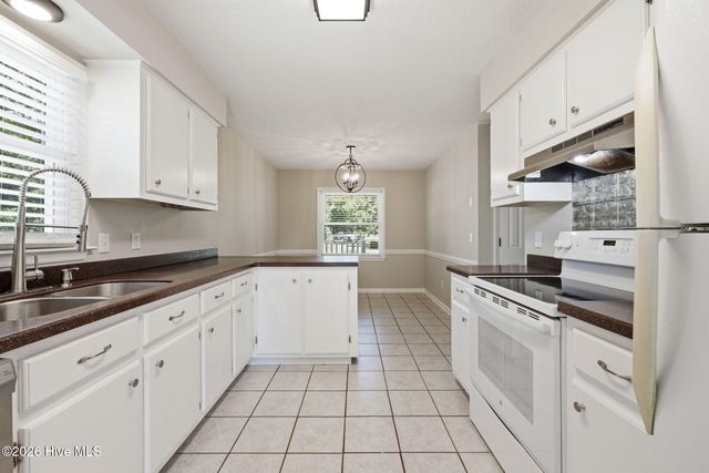 2117 Canyon Drive, Winterville, NC 28590