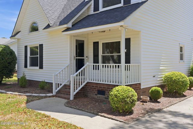 2117 Canyon Drive, Winterville, NC 28590
